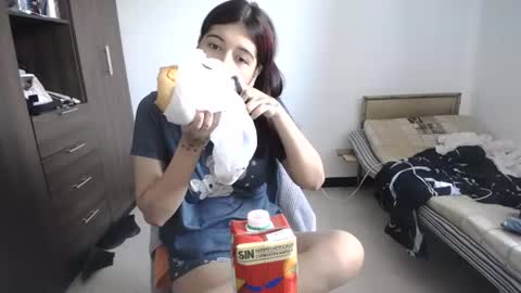 Snapshot of pia_alonzo30 chatting on 19, 7, 2026 izzy online show from 19, 7, 2026