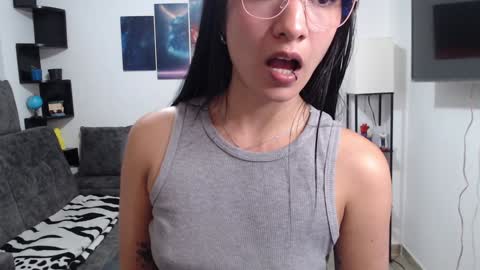 Snapshot of pia_horny chatting on 7, 12, 2024 Pia online show from 7, 12, 2024