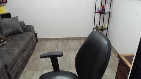 Snapshot of pia_horny chatting on 17, 1, 2025 Pia online show from 17, 1, 2025