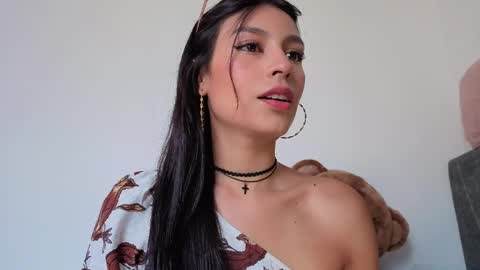 Snapshot of pia_stone1 chatting on 25, 5, 2026 Liz online show from 25, 5, 2026