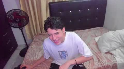 picaszomilos350 online show from 12, 2, 2026