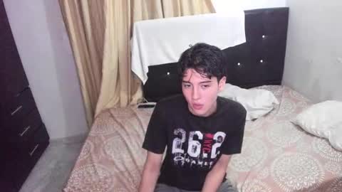 picaszomilos350 online show from 15, 2, 2026