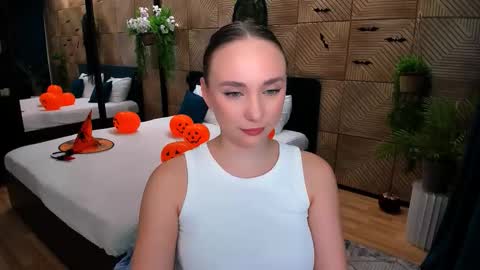 Emelie online show from 30, 10, 2025