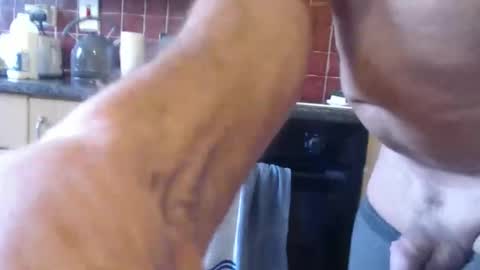 Snapshot of piercedcock069 chatting on 4, 10, 2025 piercedcock069 online show from 4, 10, 2025