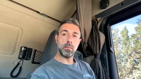 pierotu online show from 28, 10, 2025