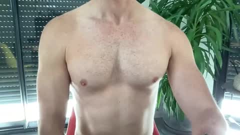 pierre81000 online show from 5, 11, 2025