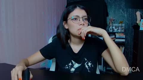 Andrea G online show from 10, 11, 2025