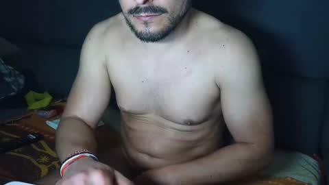 Snapshot of pinaro35 chatting on 19, 2, 2025 pinaro35 online show from 19, 2, 2025