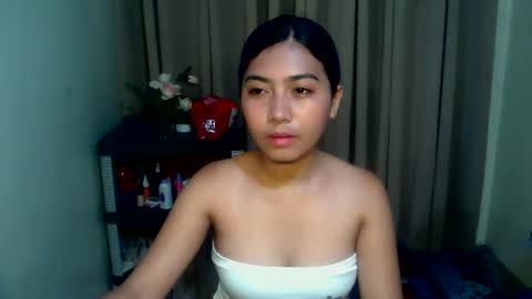 Snapshot of pinay_aangel chatting on 19, 5, 2026 pinay_aangel online show from 19, 5, 2026