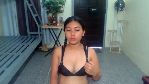 Snapshot of pinay_aangel chatting on 21, 5, 2026 pinay_aangel online show from 21, 5, 2026