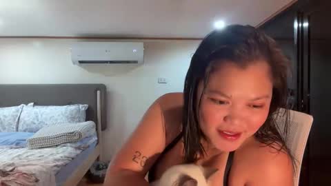 Hot Feb online show from 13, 9, 2025