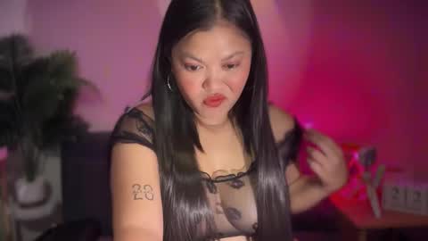 Hot Feb online show from 22, 9, 2025