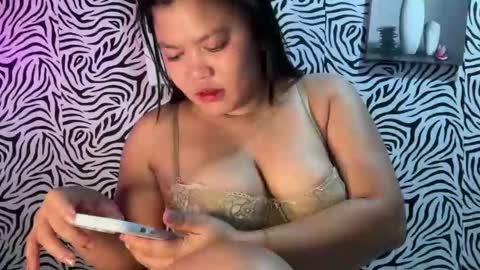 Hot Feb online show from 22, 11, 2025