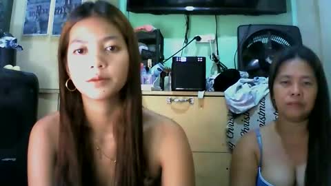 Snapshot of pinayyummytightpussy chatting on 4, 5, 2026 pinayyummytightpussy online show from 4, 5, 2026