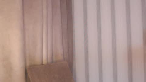 Snapshot of pineapple__mood chatting on 7, 6, 2026 online show from 7, 6, 2026