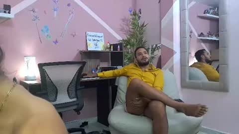 Snapshot of pineappleflipped chatting on 21, 7, 2026 pineappleflipped online show from 21, 7, 2026