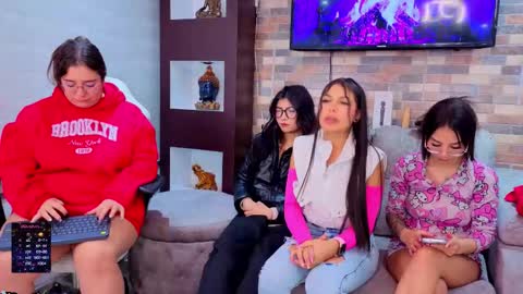 Snapshot of pink_as chatting on 14, 2, 2026 pink_as online show from 14, 2, 2026