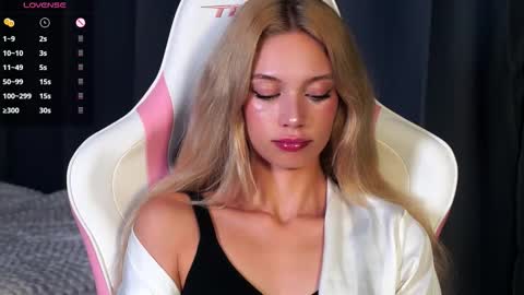 Snapshot of pink_princess_k chatting on 8, 9, 2025 Kate online show from 8, 9, 2025