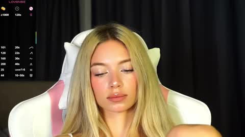 Snapshot of pink_princess_k chatting on 13, 10, 2025 Kate online show from 13, 10, 2025