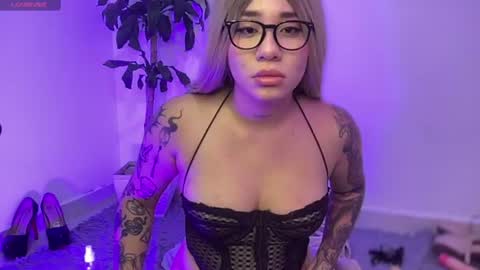 KELLY  online show from 5, 8, 2026