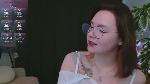 Snapshot of pink_seagull chatting on 2, 1, 2025 Eva online show from 2, 1, 2025