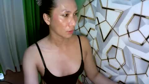 pink_ugbugan online show from 13, 1, 2026