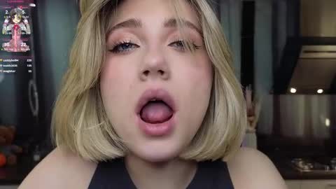 Adele online show from 25, 2, 2025