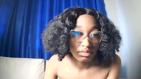 PinkyAura online show from 14, 6, 2026