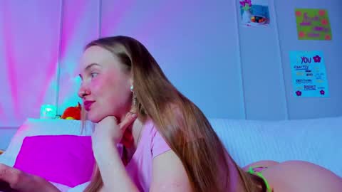 Snapshot of pinkk_lemonade chatting on 2, 5, 2026 Mila online show from 2, 5, 2026