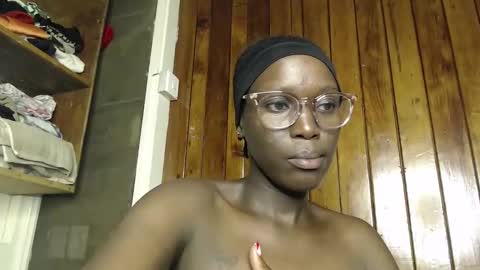 pinky_lips1 online show from 25, 4, 2026