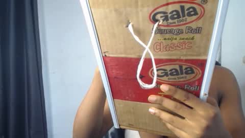 Snapshot of pinky_pussy68635 chatting on 2, 12, 2025 Arena online show from 2, 12, 2025