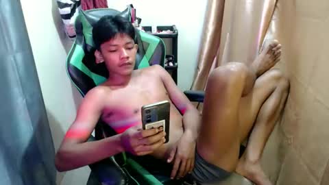 Snapshot of pinoy_cuteboy69 chatting on 21, 5, 2026 pinoy_cuteboy69 online show from 21, 5, 2026