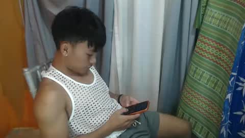 Snapshot of pinoy_palautogxxx chatting on 2, 2, 2026 pinoy_palautogxxx online show from 2, 2, 2026