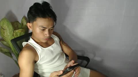 Snapshot of pinoy_palautogxxx chatting on 1, 3, 2026 pinoy_palautogxxx online show from 1, 3, 2026