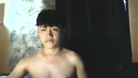 Snapshot of pinoy_petitehugecock chatting on 4, 11, 2025 alex online show from 4, 11, 2025