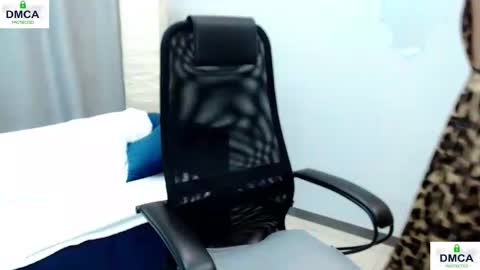 Snapshot of pion_s chatting on 30, 10, 2025 Bella online show from 30, 10, 2025