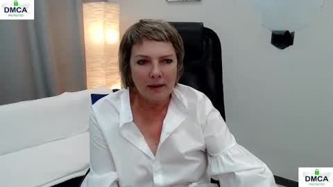 Snapshot of pion_s chatting on 31, 10, 2025 Bella online show from 31, 10, 2025