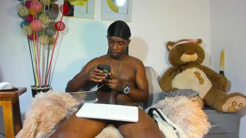 Snapshot of pipe_monstercock1 chatting on 15, 4, 2026 P I P E - M O NS T E R C O C K online show from 15, 4, 2026