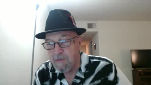 Snapshot of pipewizard chatting on 4, 1, 2025 pipewizard online show from 4, 1, 2025