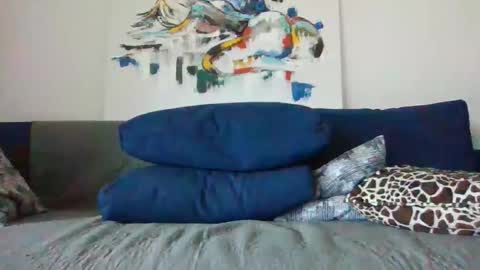 Snapshot of pislezg1 chatting on 7, 4, 2026 pislezg1 online show from 7, 4, 2026