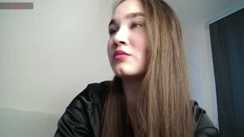 Snapshot of pixie____ chatting on 30, 4, 2026 Lily online show from 30, 4, 2026