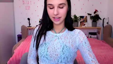Snapshot of pixie_molly chatting on 9, 7, 2026 Molly online show from 9, 7, 2026
