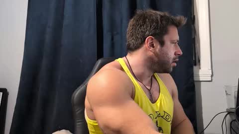 pizza_biceps online show from 3, 2, 2026