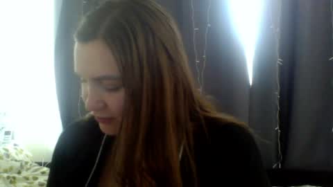 play_with_fire_ online show from 28, 4, 2026