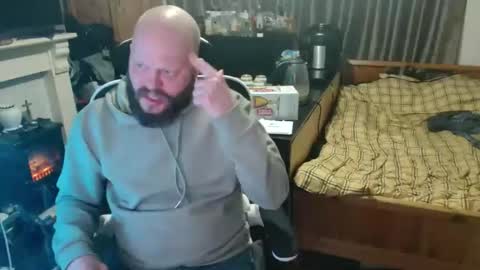 Snapshot of playboy_horny chatting on 17, 4, 2026 playboy_horny online show from 17, 4, 2026