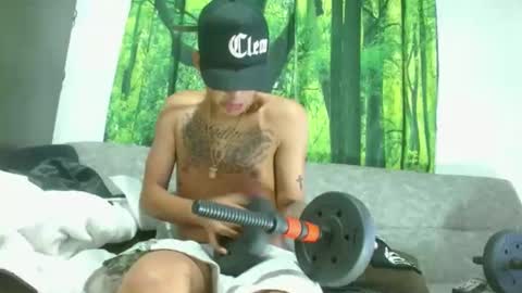 Snapshot of playboy_tiago chatting on 2, 11, 2025 playboy_tiago online show from 2, 11, 2025