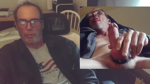 Snapshot of playfuljoy chatting on 24, 5, 2026 StudMan online show from 24, 5, 2026