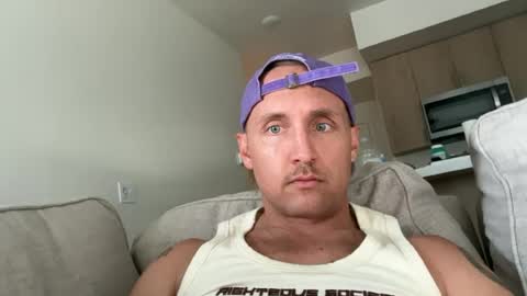 Snapshot of pleasantlysurprise chatting on 4, 7, 2026 pleasantlysurprise online show from 4, 7, 2026