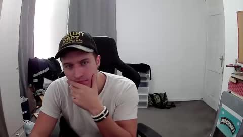 plkrisztian online show from 18, 9, 2025