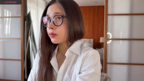 Snapshot of plumybun chatting on 22, 11, 2025 Acey online show from 22, 11, 2025